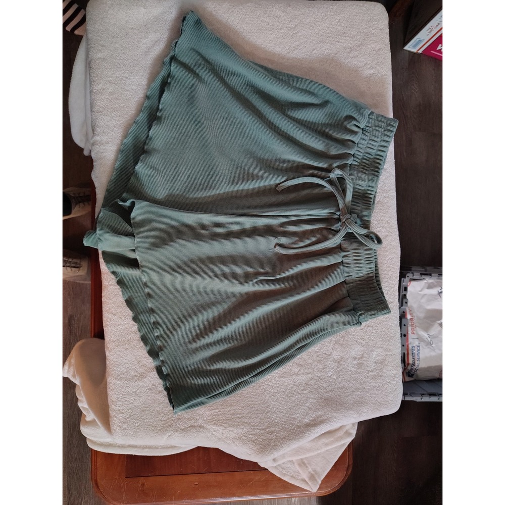 SHEIN Sage Green Ribbed Knit Lounge Shorts Lettuce Edge Drawstring Medium